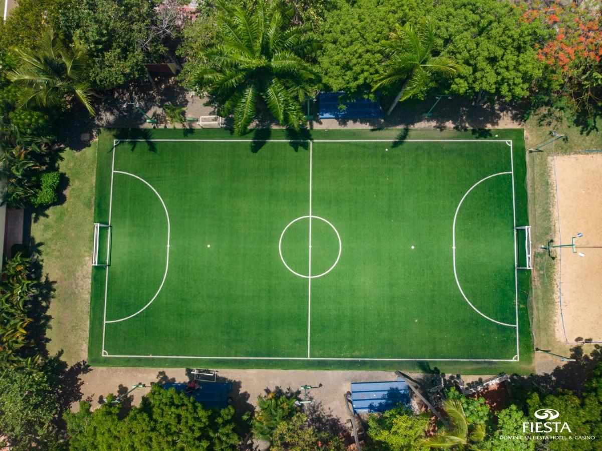 Dominican Fiesta Hotel Santo Domingo Kültér fotó Aerial view of the hockey field