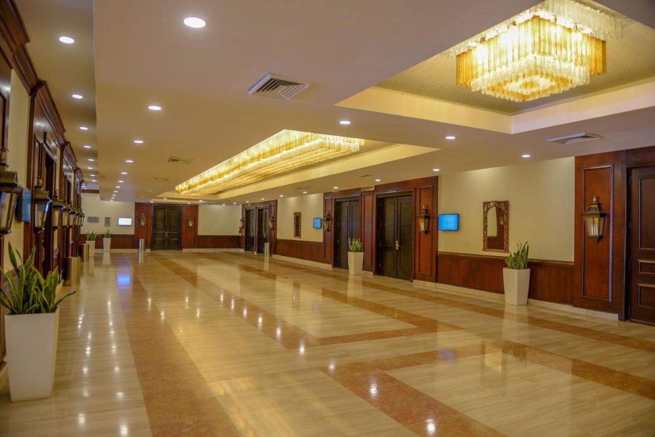 Dominican Fiesta Hotel Santo Domingo Kültér fotó The lobby of the hotel